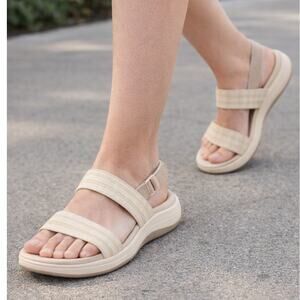 WIDE - Easy Spirit Tristen9 Comfort Sandals -  - Size 7.5 and  9.5 WIDE  - New